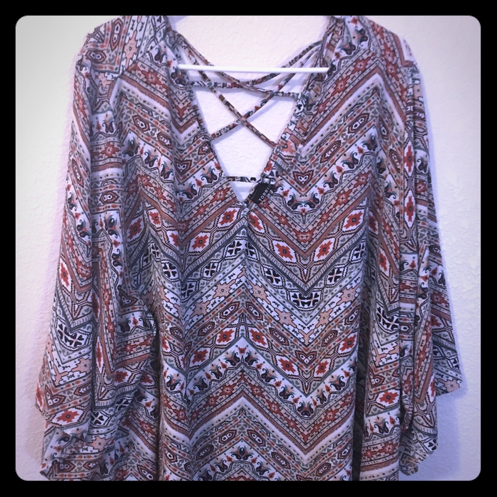 Beautiful pattern top by Torrid
